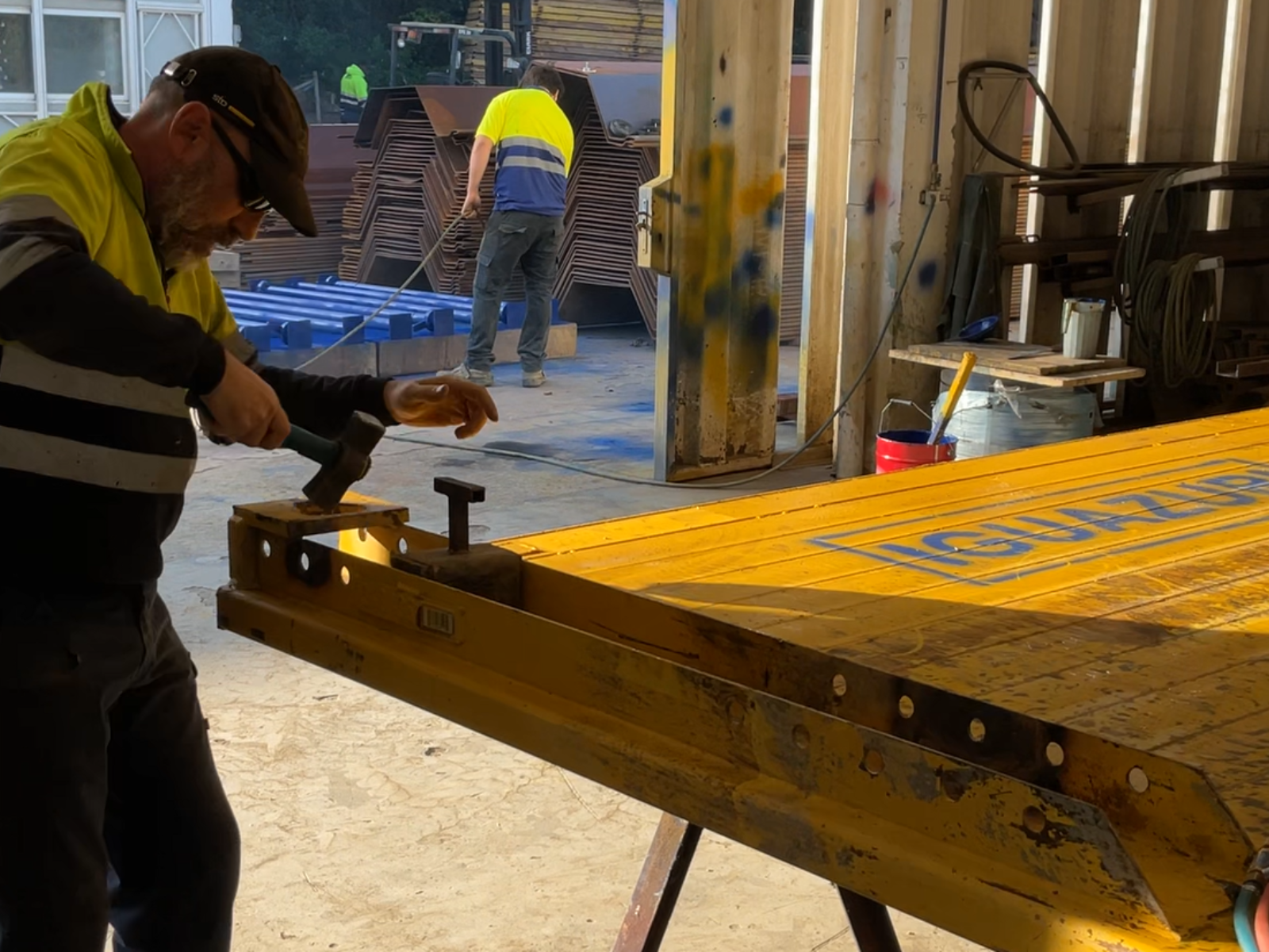 Proceso de reacondicionamiento de entibaciones usadas Serie 100 en Iguazuri.