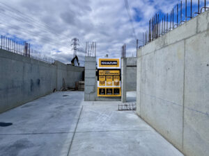 Primer encofrado horizontal y muros de encofrado realizados en las villas bifamiliares de Irún